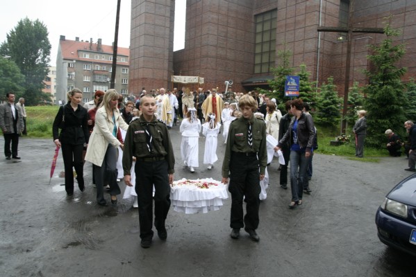 Procesja do pierwszego ołtarza